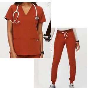 FIGS Auburn Set Scrubs